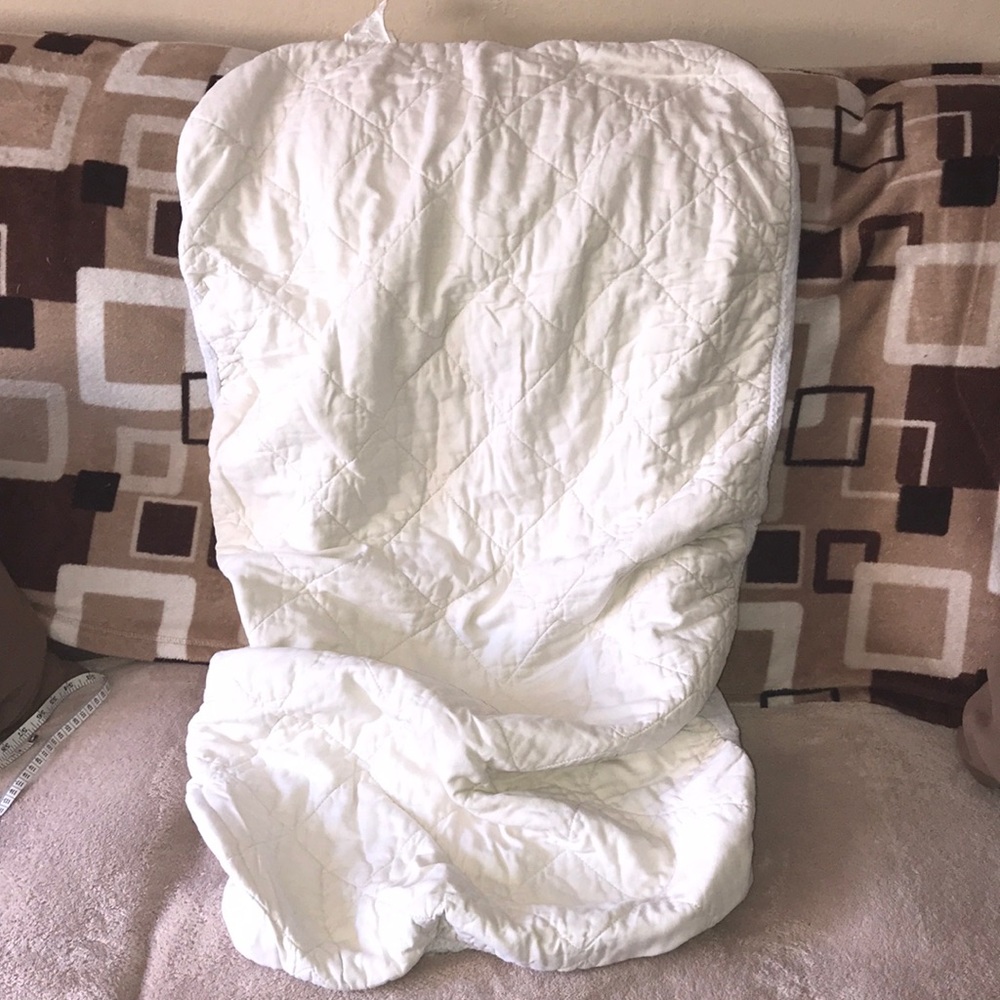 Sealy mattress pad fitted sheet 40” x 24” 💕